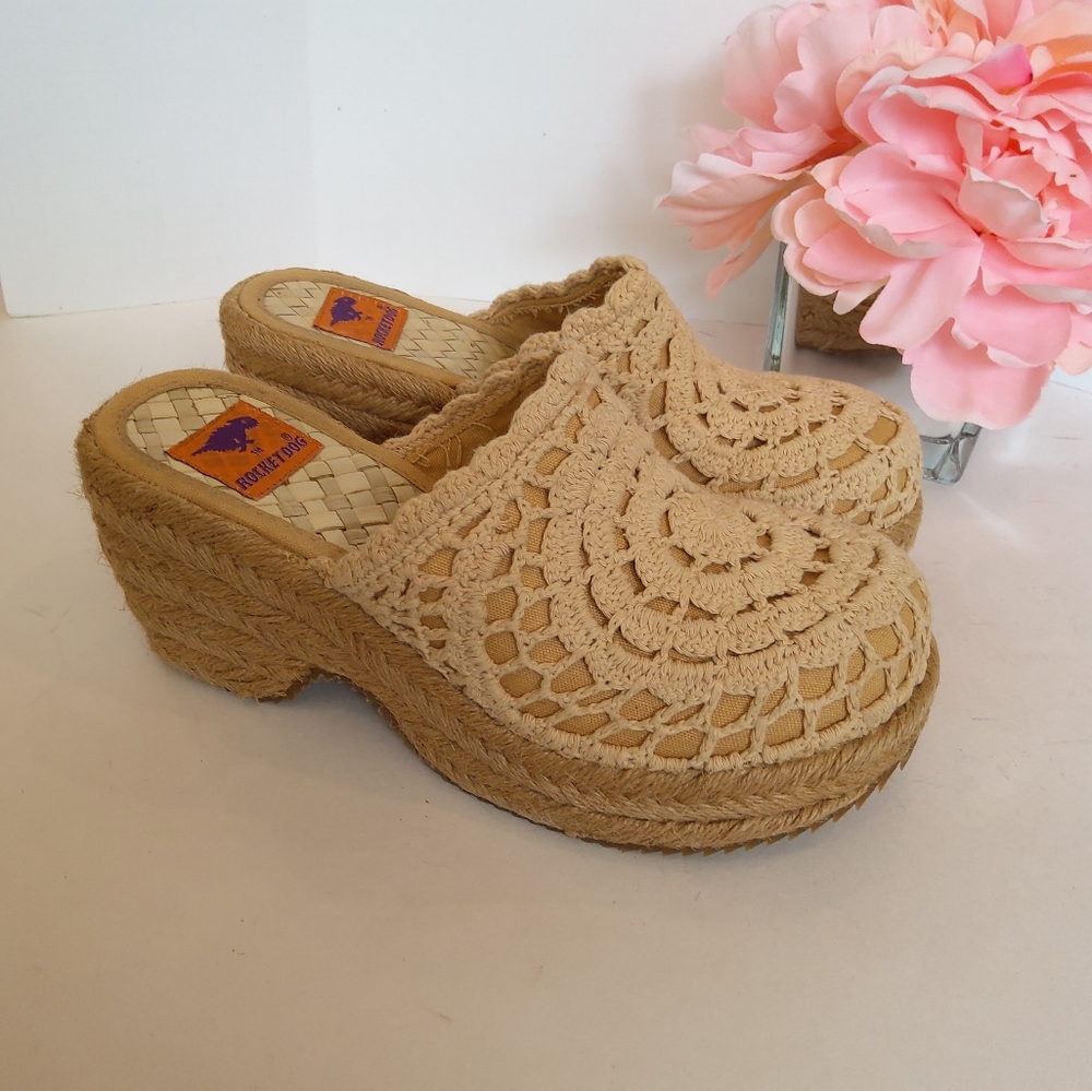 Rocket Dog crocheted tan clogs